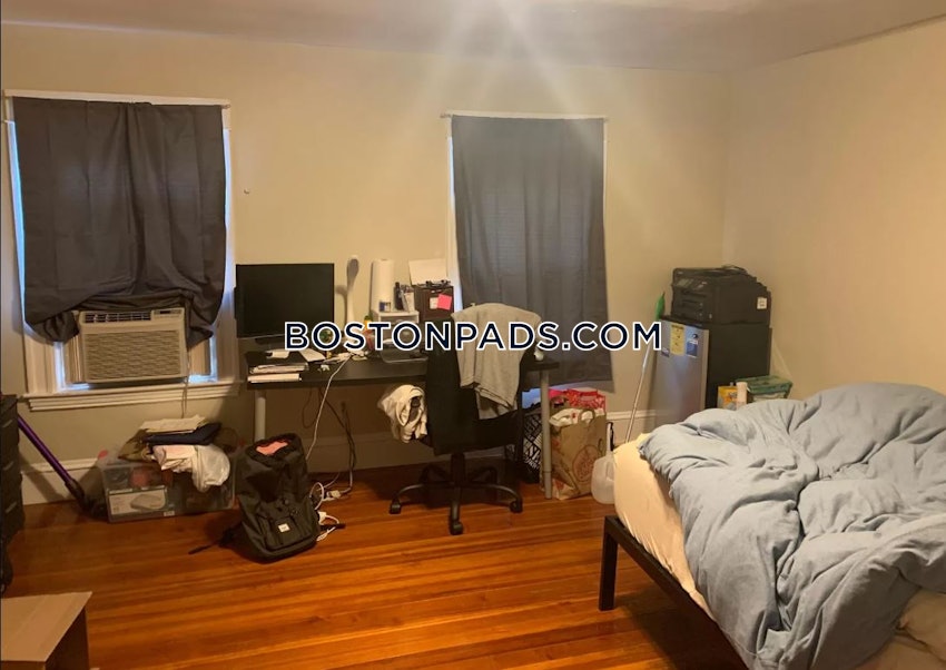 SOMERVILLE - TUFTS - 5 Beds, 1 Bath - Image 14