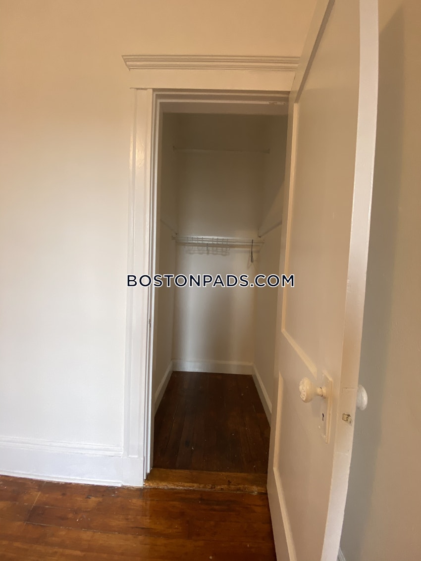 BOSTON - ALLSTON - 3 Beds, 1 Bath - Image 10