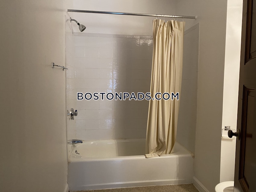 BROOKLINE- BOSTON UNIVERSITY - 1 Bed, 1 Bath - Image 25