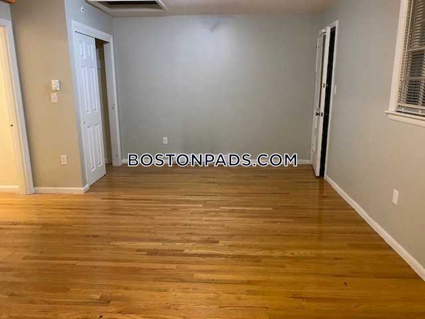 WALTHAM - 1 Bed, 1 Bath - Image 12