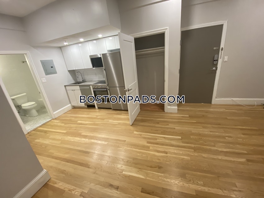 BOSTON - BACK BAY - 1 Bed, 1 Bath - Image 15