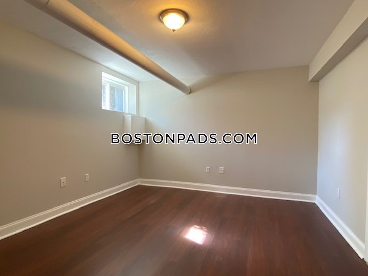 Farrington Ave., Boston