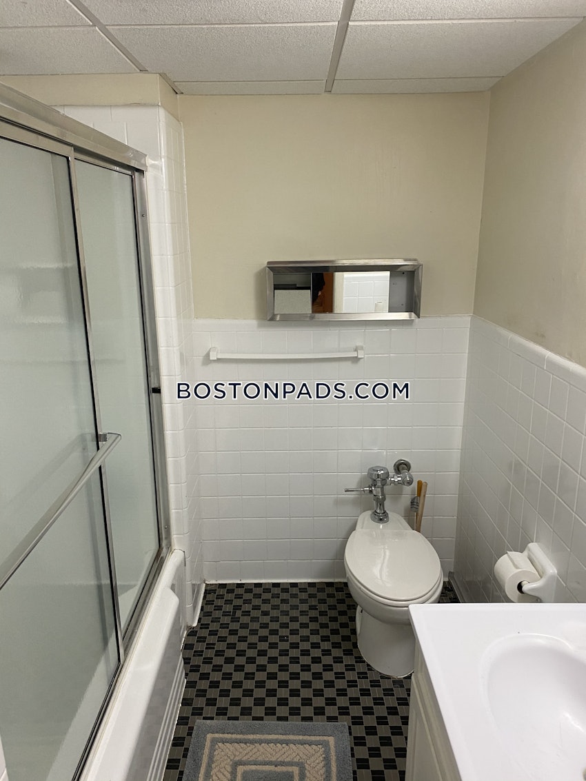 BOSTON - CHINATOWN - 1 Bed, 1 Bath - Image 9