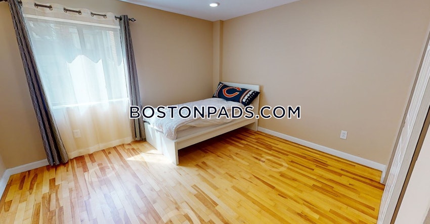 BOSTON - BRIGHTON - CLEVELAND CIRCLE - 3 Beds, 1.5 Baths - Image 1