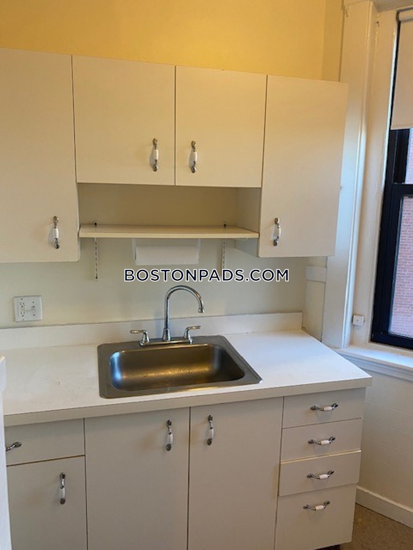 BOSTON - BACK BAY - 2 Beds, 1 Bath - Image 3