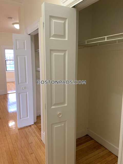 Cambridge St Boston photo 23