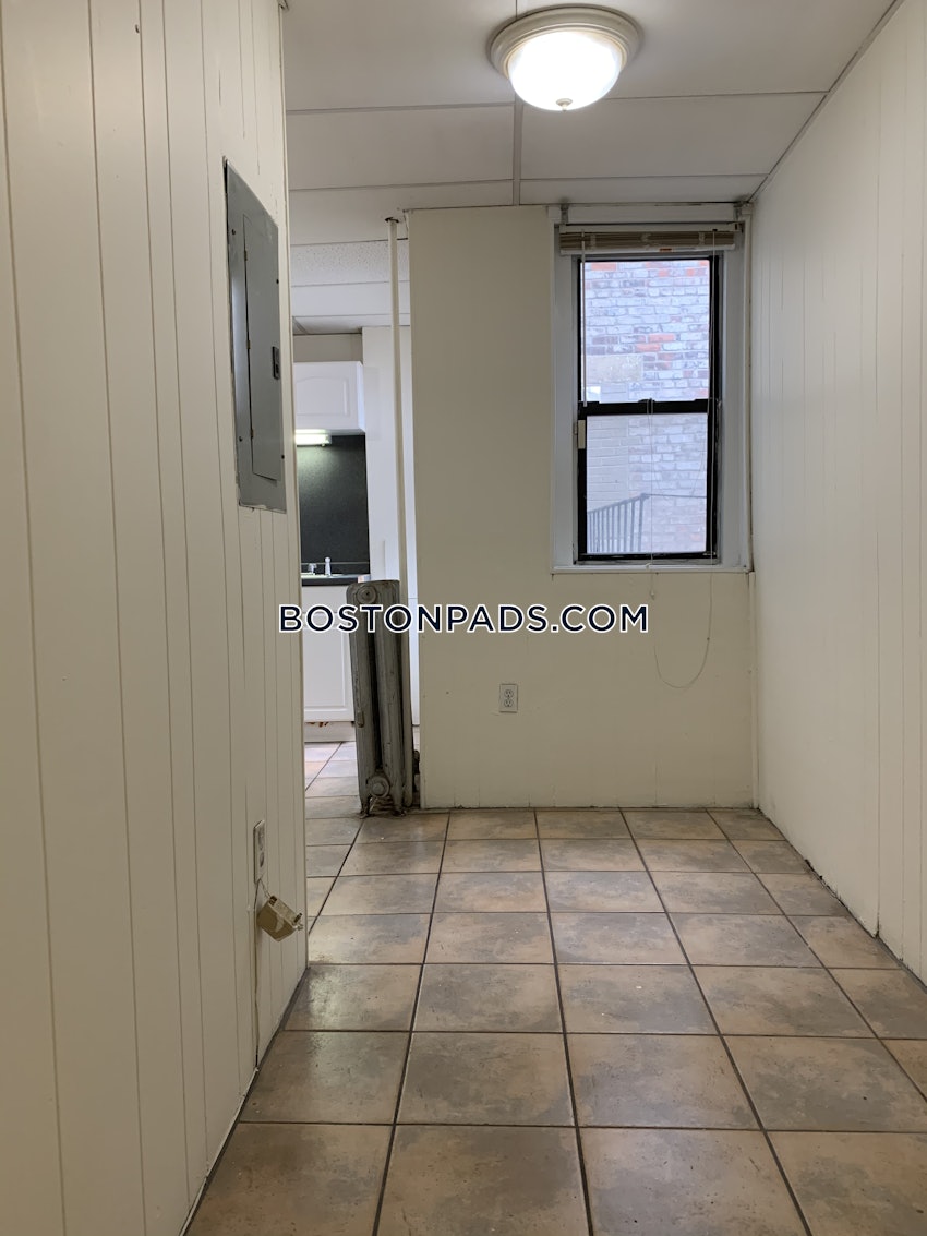 BOSTON - ALLSTON - 3 Beds, 1 Bath - Image 35