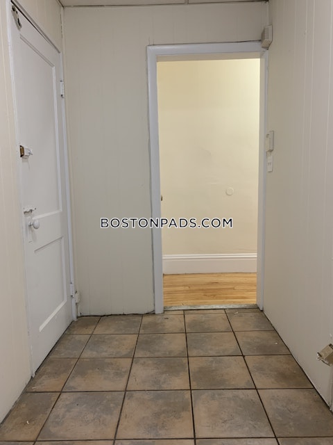 Cambridge St Boston photo 20