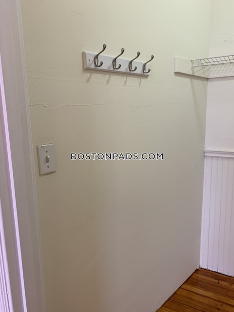 Cambridge St Boston photo 5