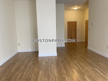 Boston - 2 Beds, 2 Baths