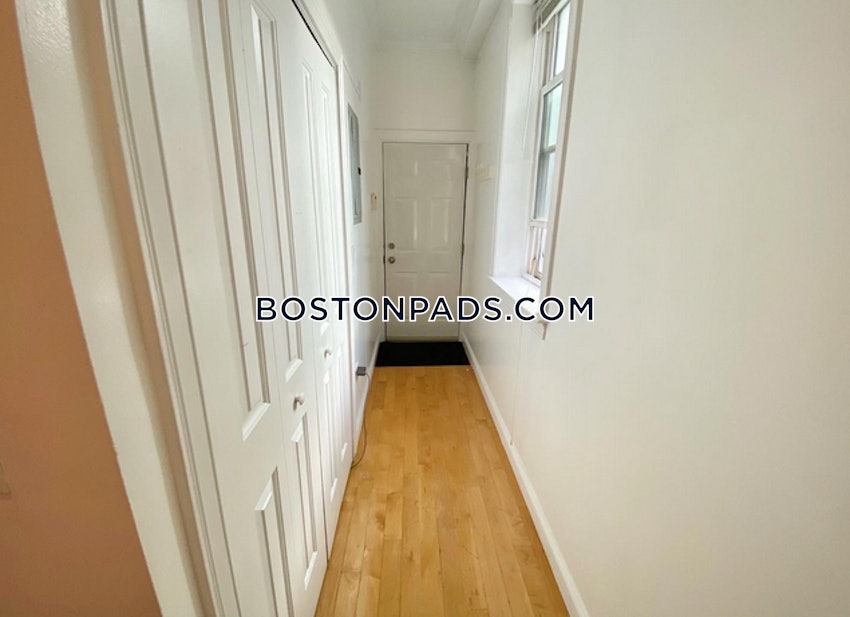 BOSTON - NORTH END - 2 Beds, 1 Bath - Image 10