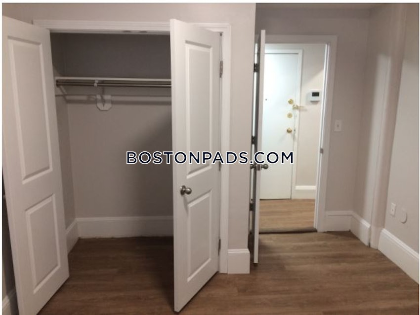 BOSTON - NORTHEASTERN/SYMPHONY - 3 Beds, 1 Bath - Image 3