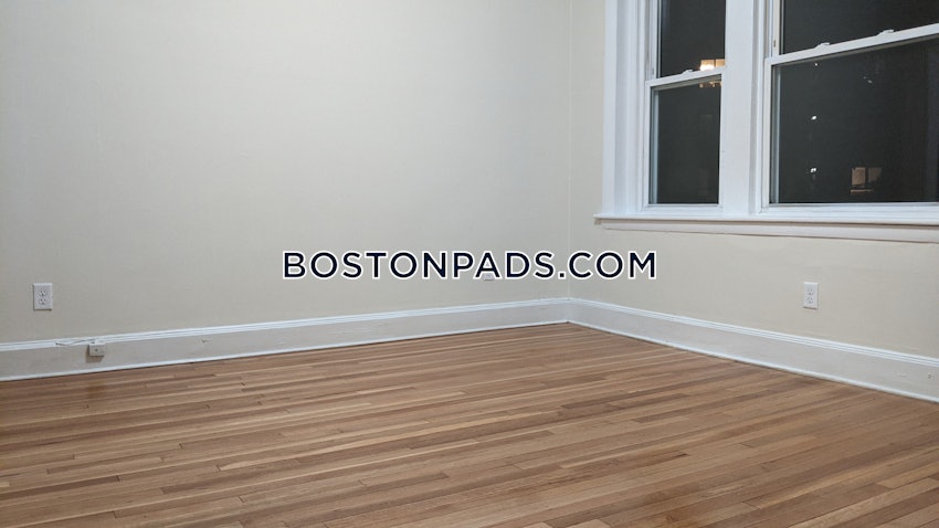 BROOKLINE- WASHINGTON SQUARE - 2 Beds, 1 Bath - Image 1