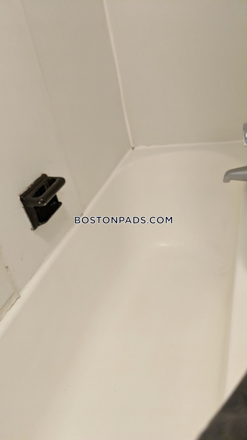 BOSTON - BRIGHTON - CLEVELAND CIRCLE - 1 Bed, 1 Bath - Image 32