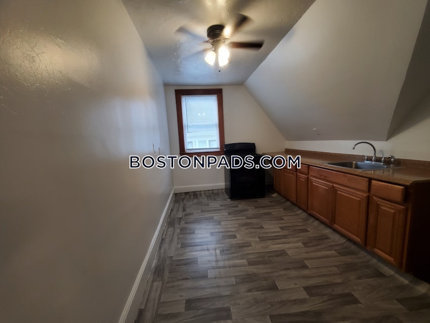 BOSTON - DORCHESTER - UPHAMS CORNER - 1 Bed, 1 Bath - Image 10