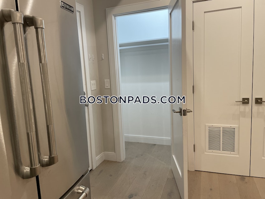 BOSTON - ROSLINDALE - 2 Beds, 2 Baths - Image 13