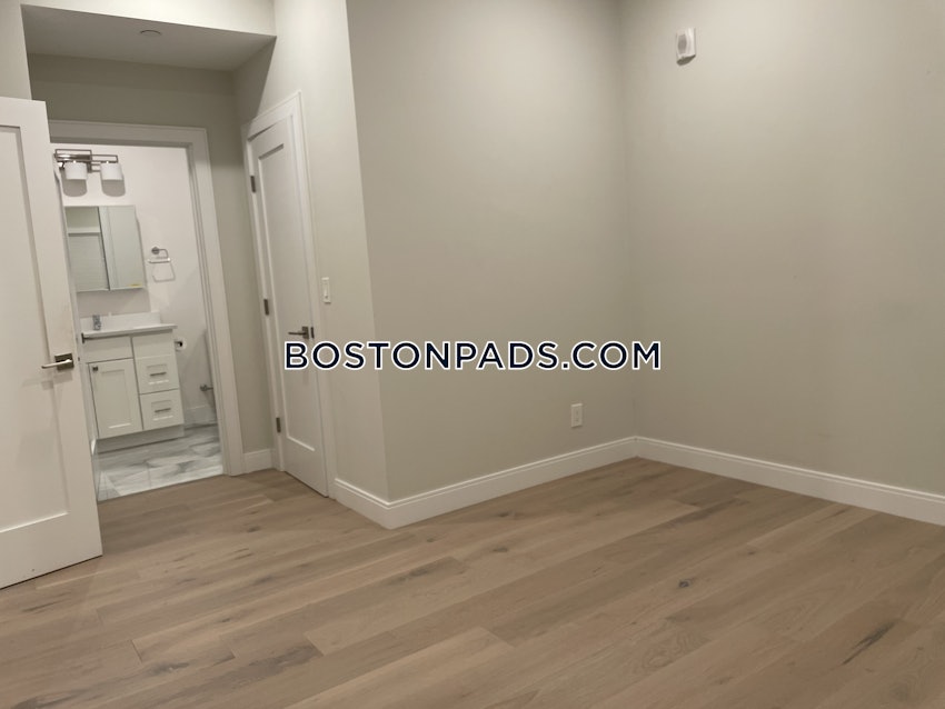 BOSTON - ROSLINDALE - 2 Beds, 2 Baths - Image 23