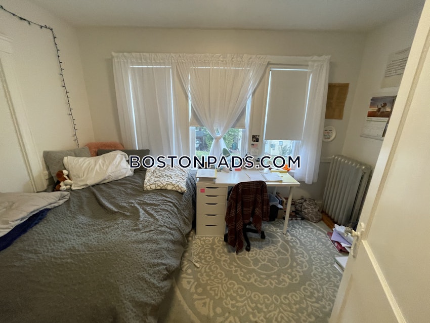 MEDFORD - TUFTS - 4 Beds, 1 Bath - Image 22