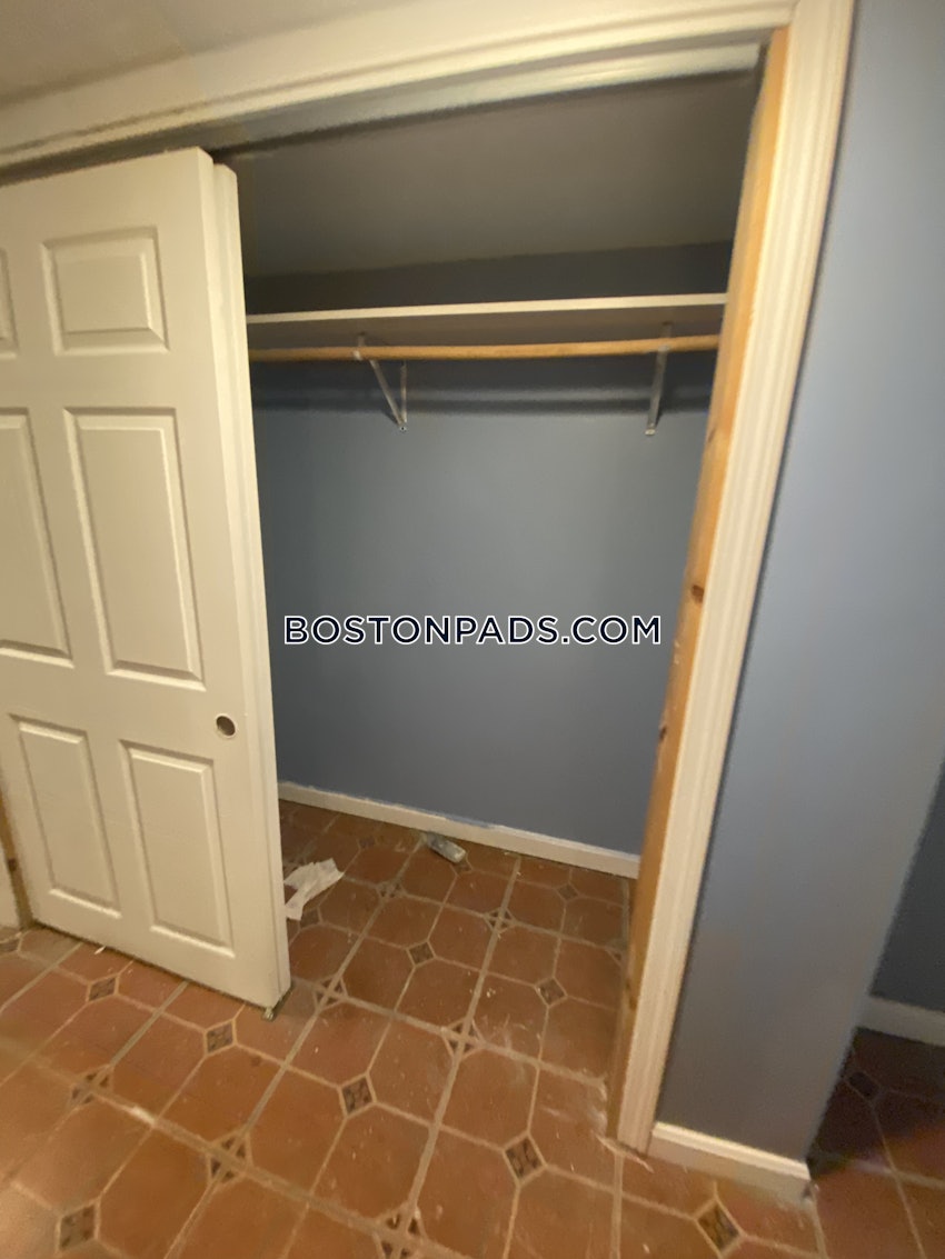 CAMBRIDGE - CENTRAL SQUARE/CAMBRIDGEPORT - 4 Beds, 2 Baths - Image 6