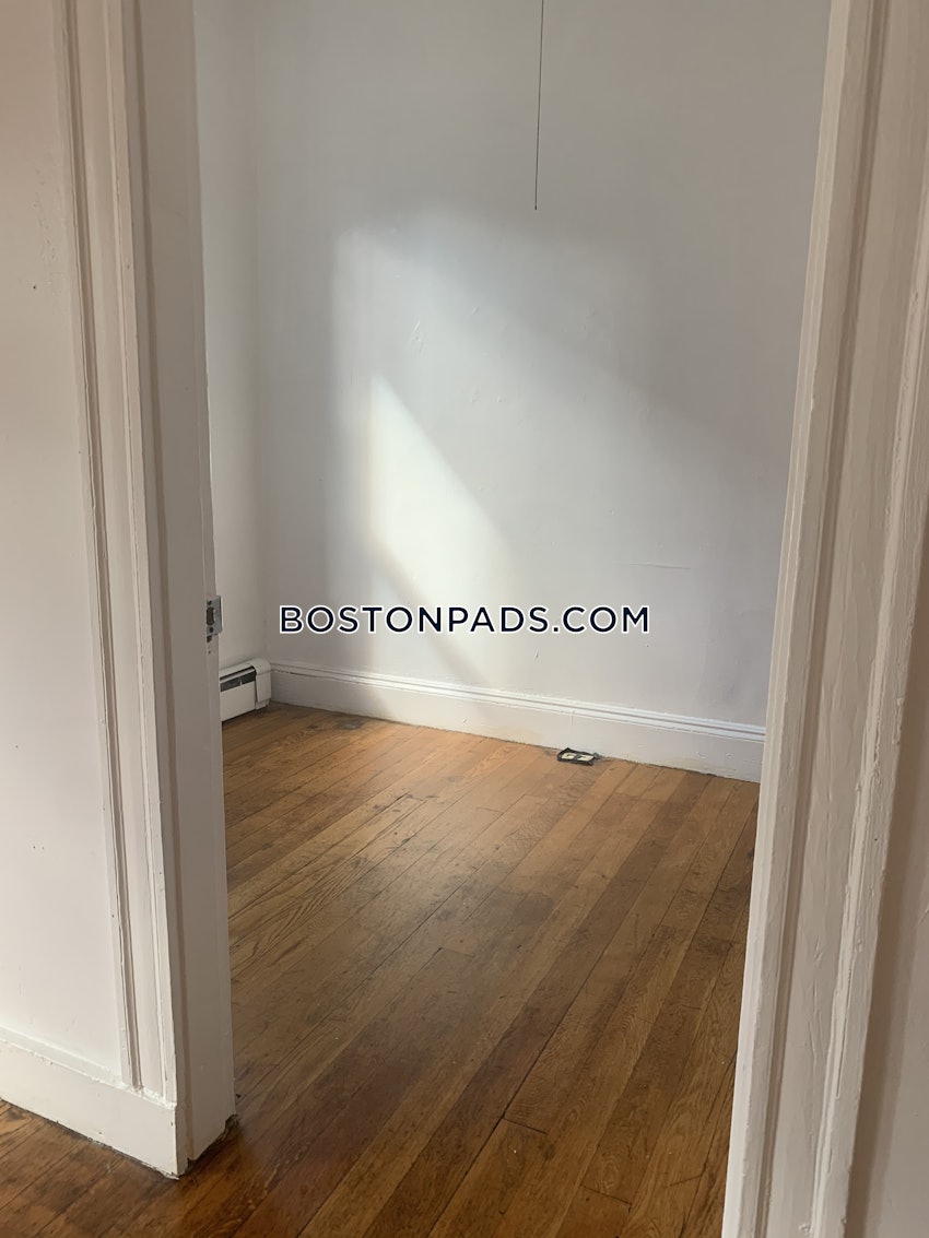 BOSTON - BRIGHTON - CLEVELAND CIRCLE - 3 Beds, 1 Bath - Image 6