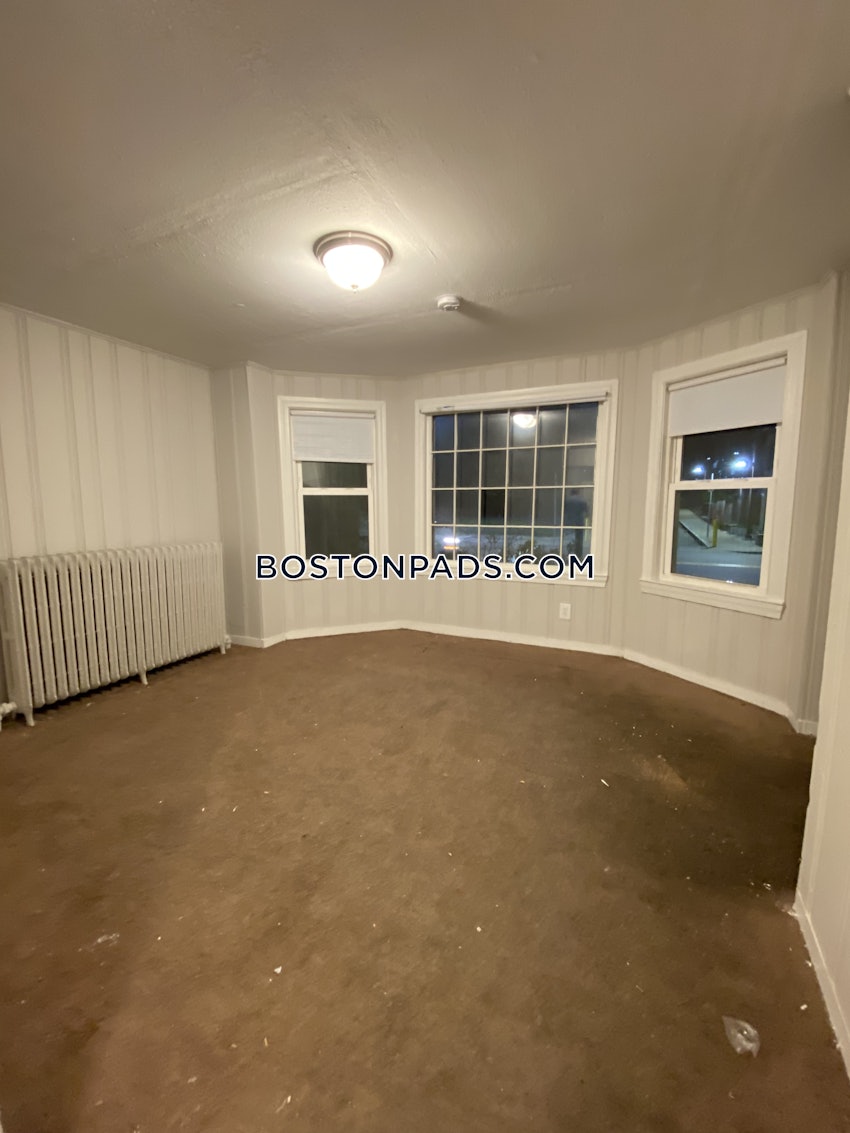 BOSTON - HYDE PARK - 1 Bed, 1 Bath - Image 14