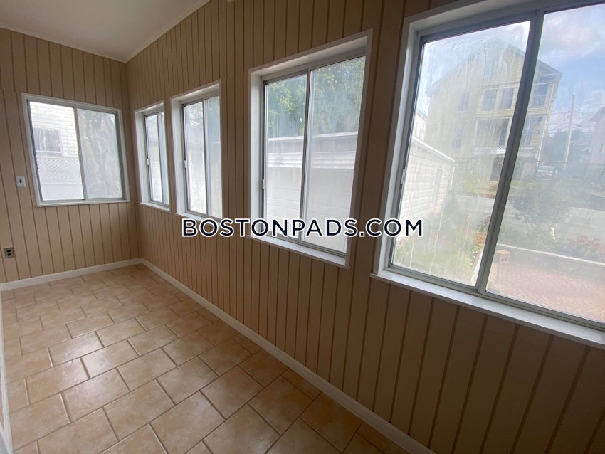 SOMERVILLE - TUFTS - 3 Beds, 1 Bath - Image 7