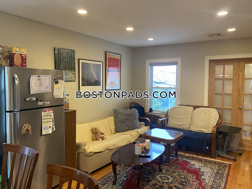 SOMERVILLE - TUFTS - 4 Beds, 2 Baths - Image 26