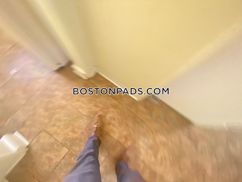 BOSTON - DORCHESTER - UPHAMS CORNER - 4 Beds, 1 Bath - Image 24