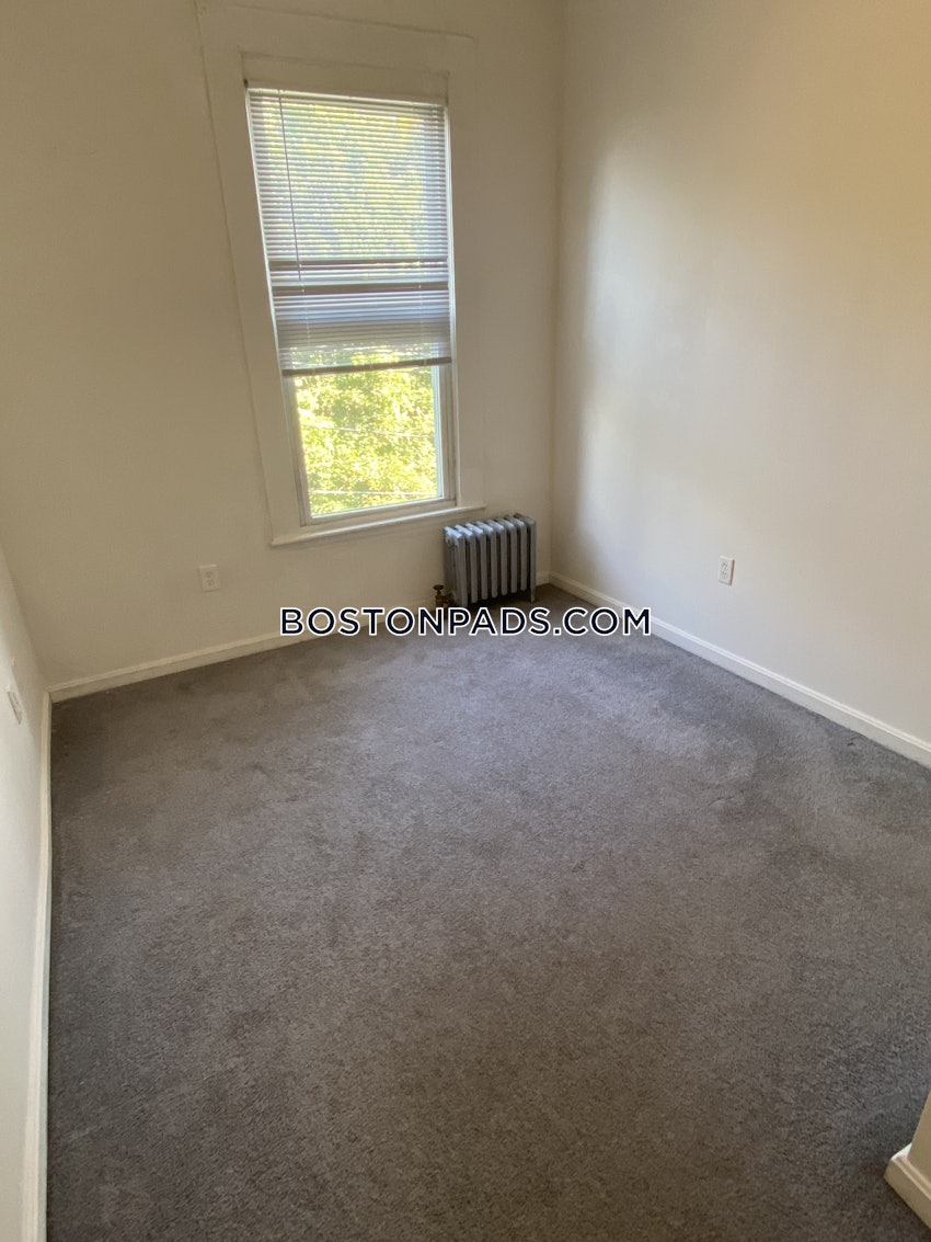 BOSTON - BRIGHTON - OAK SQUARE - 4 Beds, 1 Bath - Image 48