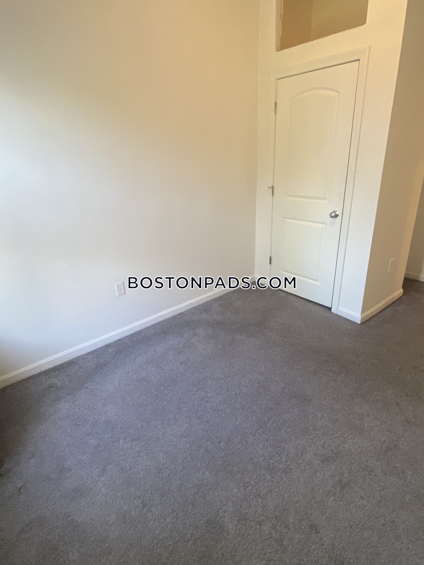 BOSTON - BRIGHTON - OAK SQUARE - 4 Beds, 1 Bath - Image 79