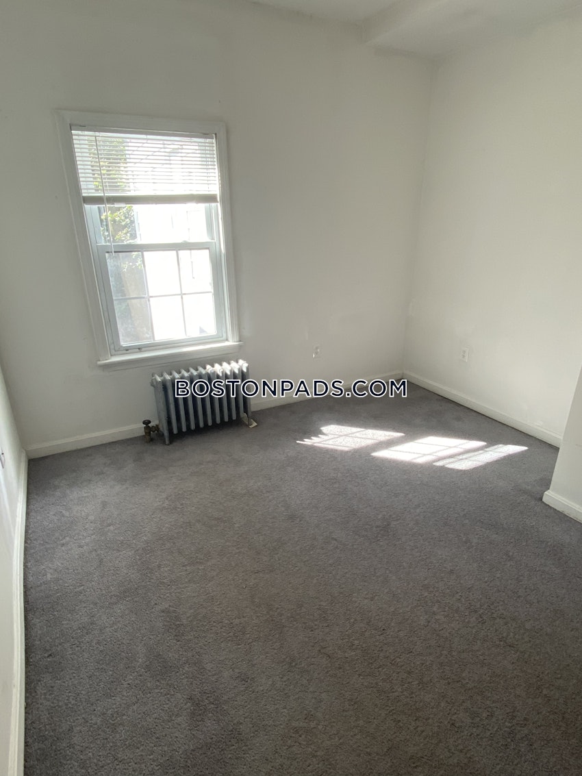 BOSTON - BRIGHTON - OAK SQUARE - 4 Beds, 1 Bath - Image 43