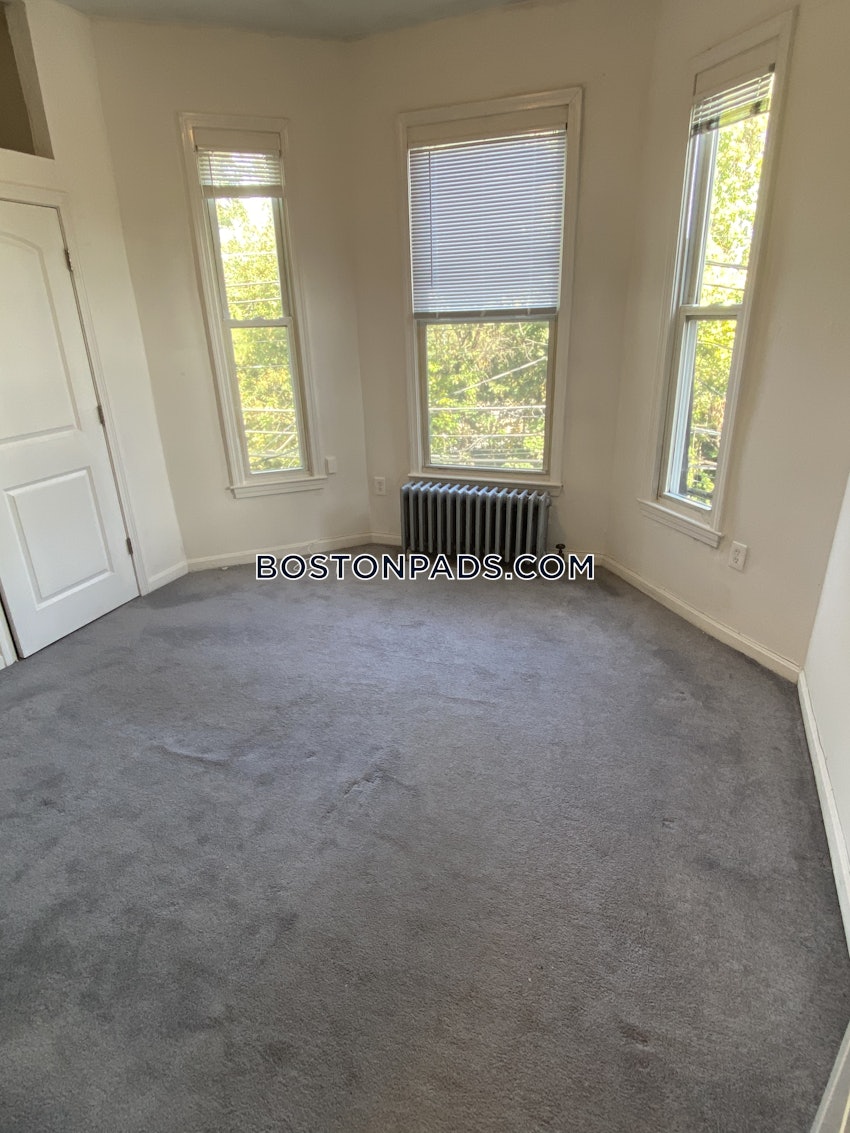 BOSTON - BRIGHTON - OAK SQUARE - 4 Beds, 1 Bath - Image 76