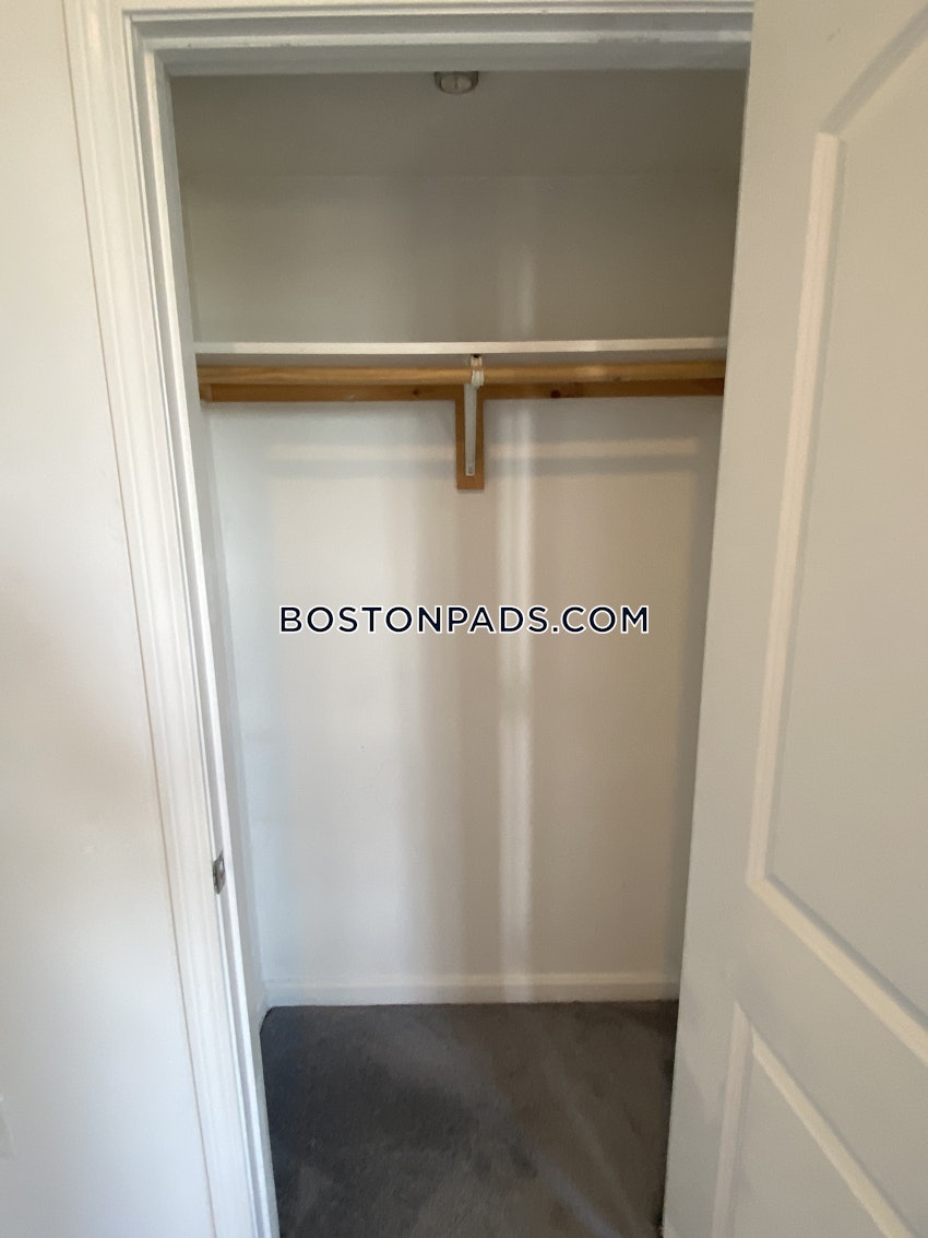 BOSTON - BRIGHTON - OAK SQUARE - 4 Beds, 1 Bath - Image 41