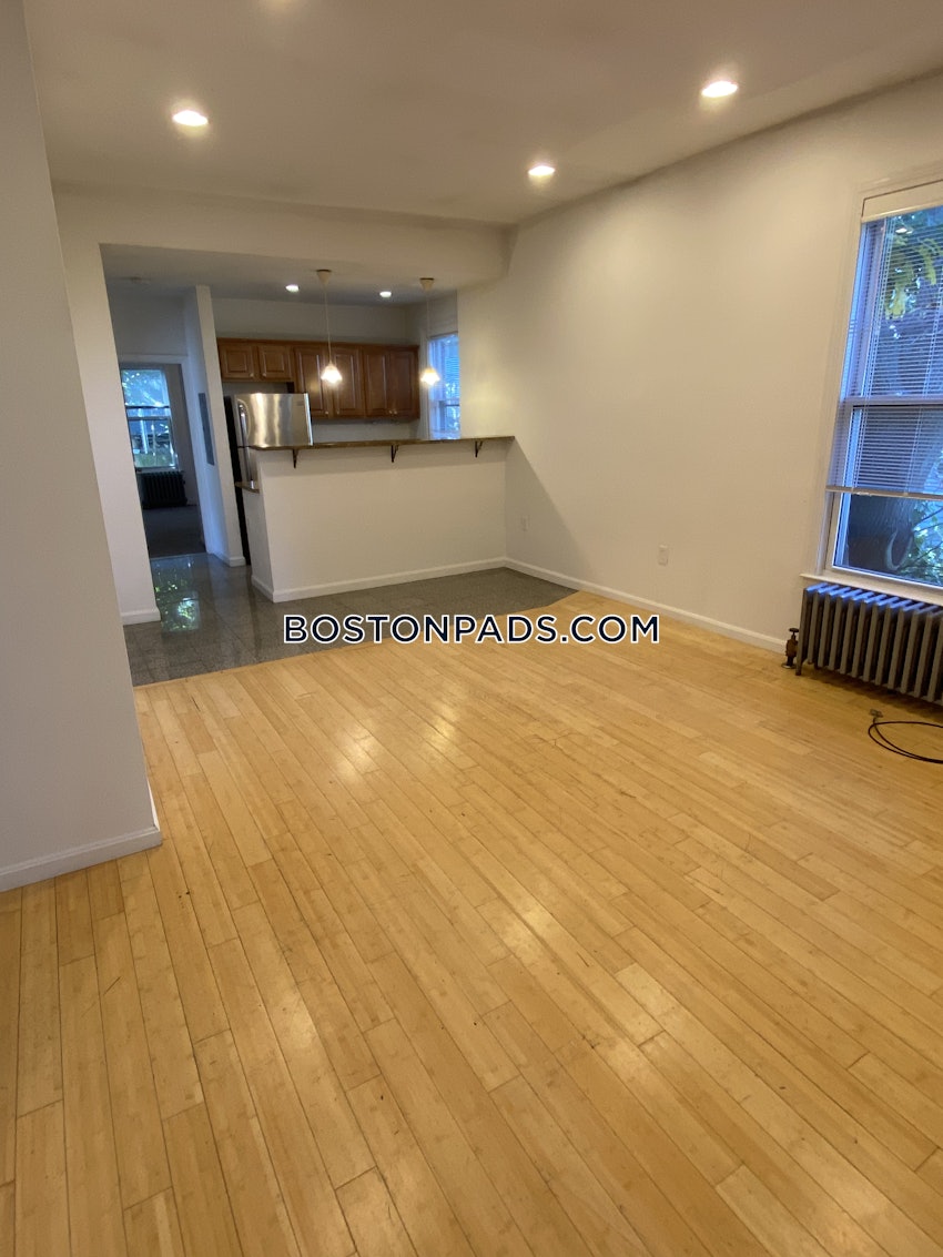 BOSTON - BRIGHTON - OAK SQUARE - 4 Beds, 1 Bath - Image 40