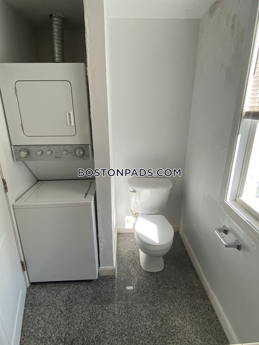 BOSTON - BRIGHTON - OAK SQUARE - 4 Beds, 1 Bath - Image 89