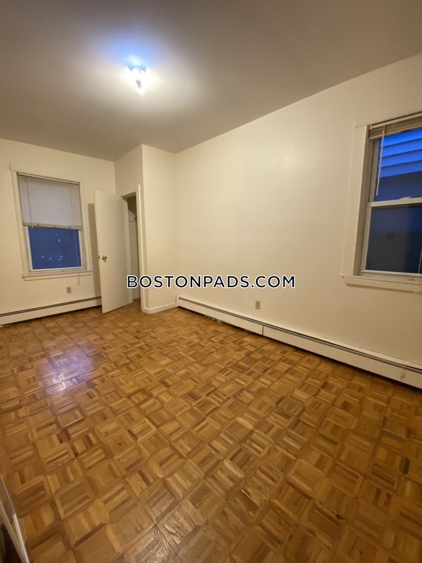 BOSTON - MISSION HILL - 3 Beds, 1 Bath - Image 35