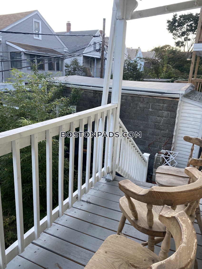 SOMERVILLE - TUFTS - 4 Beds, 1 Bath - Image 6