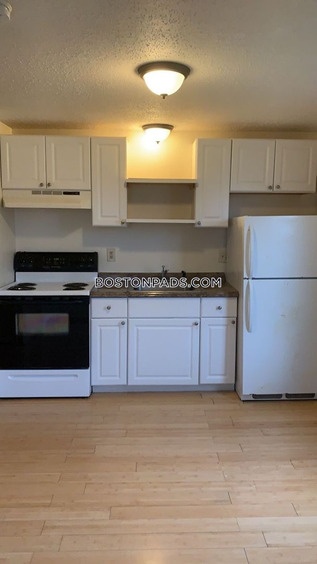 Barnstable - $1,900+ /mo