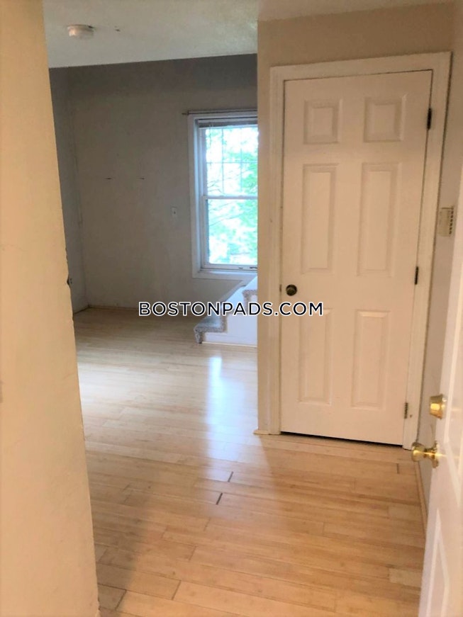 Barnstable - $1,900+ /mo