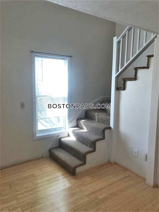 Barnstable - $1,900+ /mo