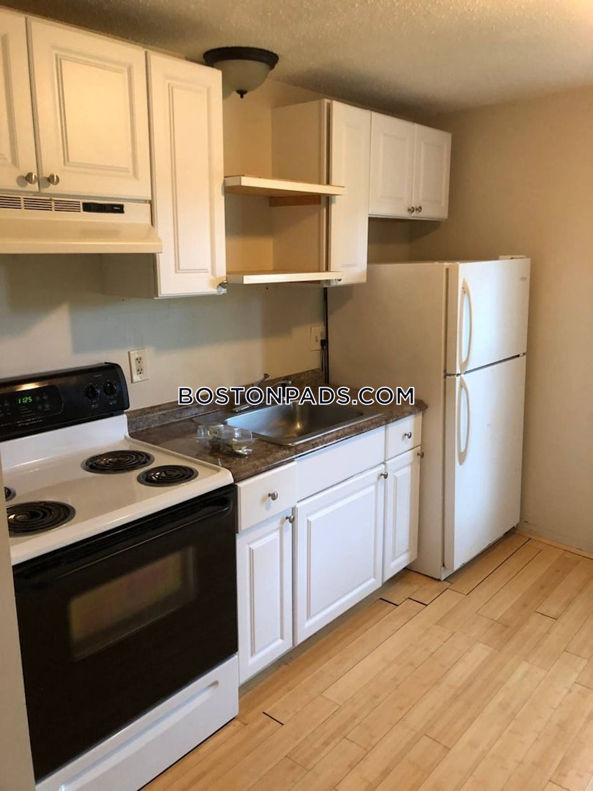 Barnstable - $1,900+ /month