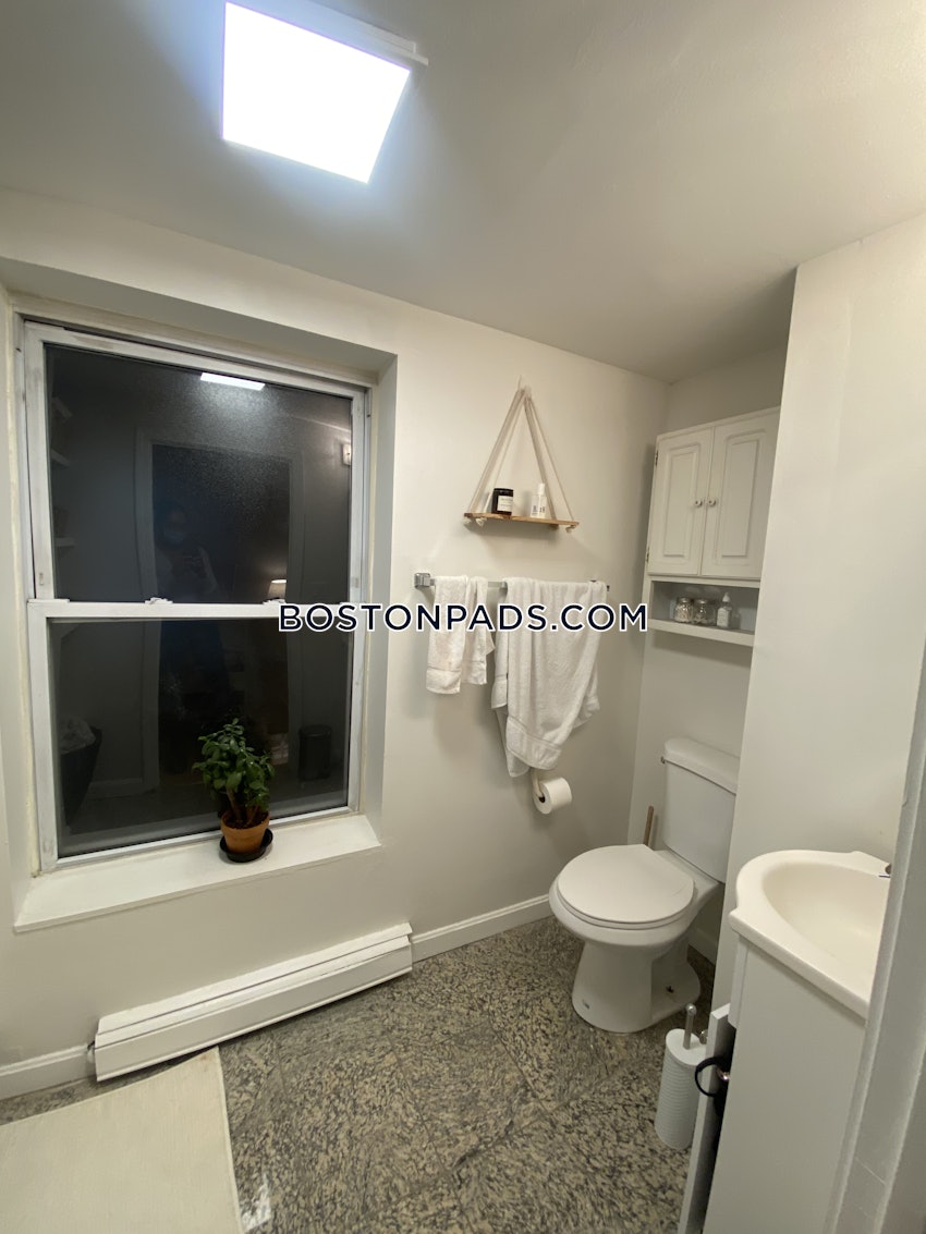 BOSTON - NORTH END - 1 Bed, 1 Bath - Image 18