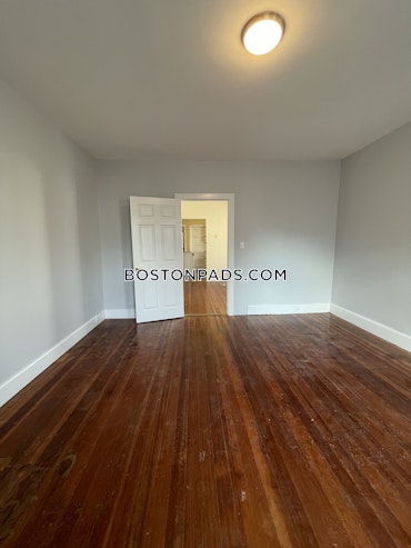 Boston - 3 Beds, 1 Baths