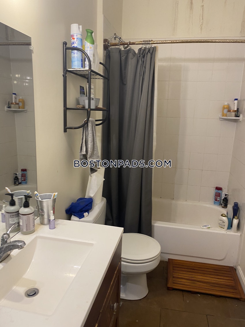 BOSTON - DORCHESTER/SOUTH BOSTON BORDER - 3 Beds, 1 Bath - Image 12