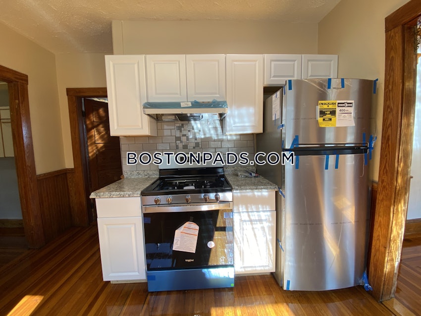 SOMERVILLE - WINTER HILL - 3 Beds, 1 Bath - Image 9