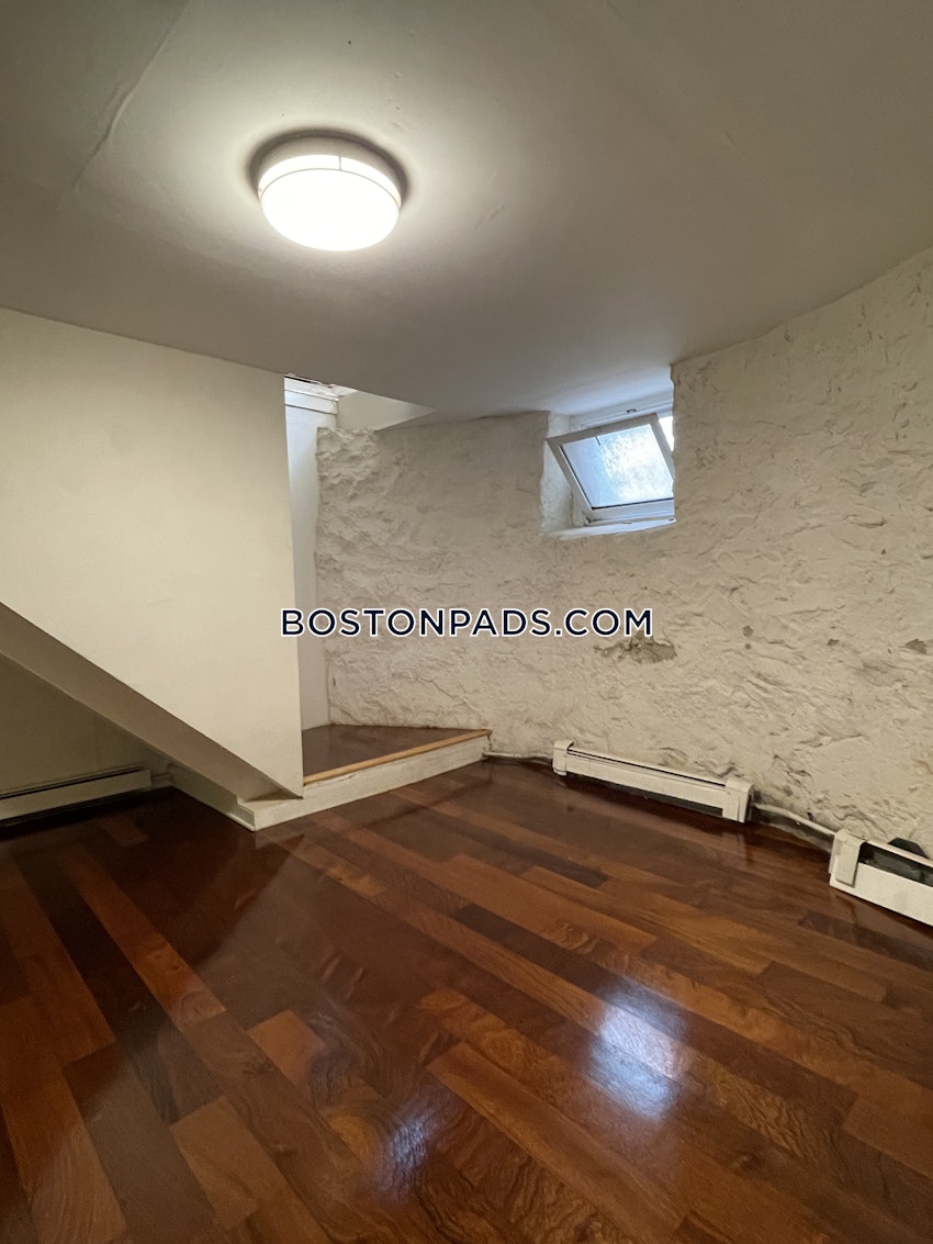 BOSTON - ALLSTON - 5 Beds, 2 Baths - Image 34