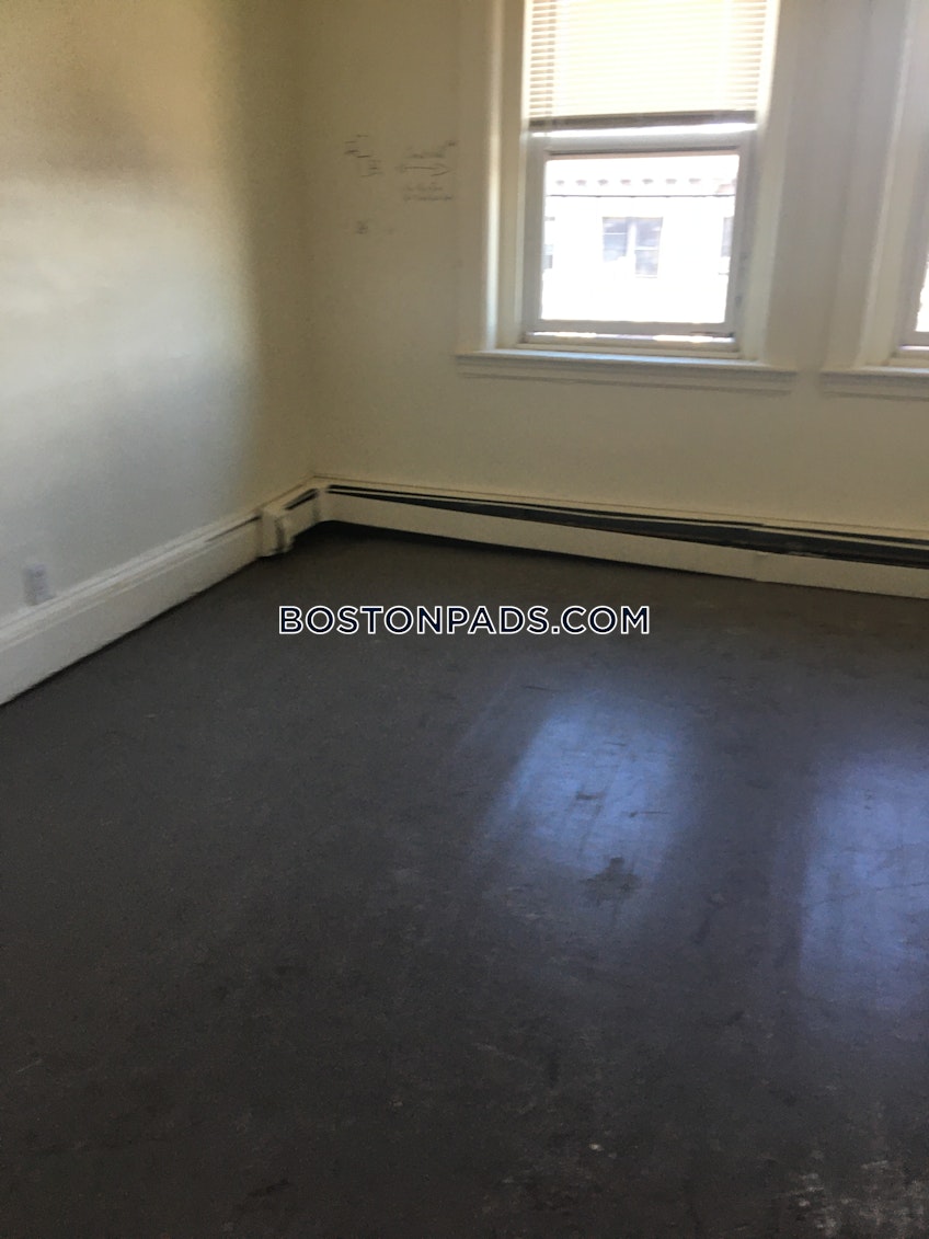 Boston - $5,700+ /month