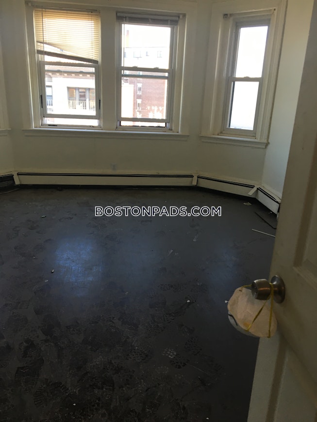 Boston - $5,700+ /mo