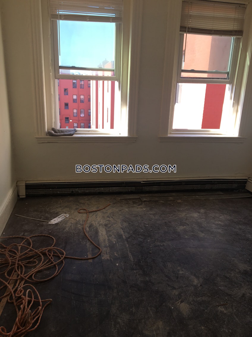 Boston - $5,700+ /month