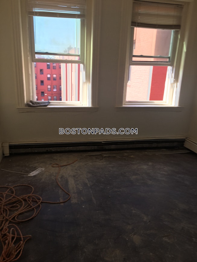 Boston - $5,700+ /mo